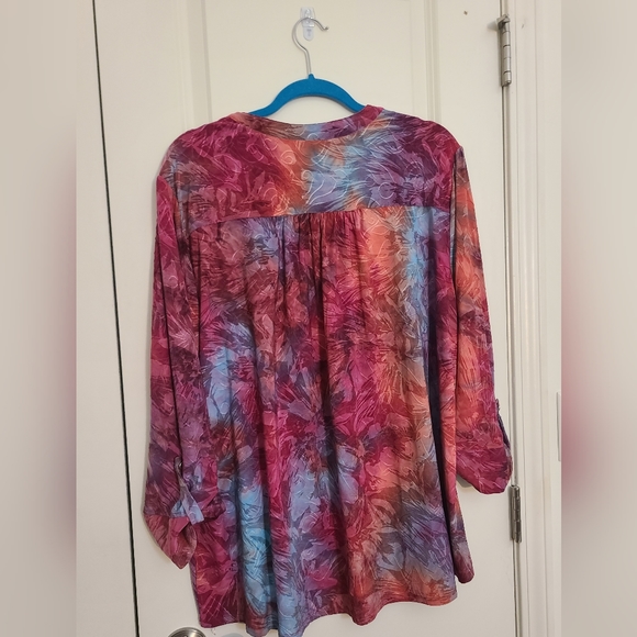 Bright Plus Size Top - Picture 2 of 4